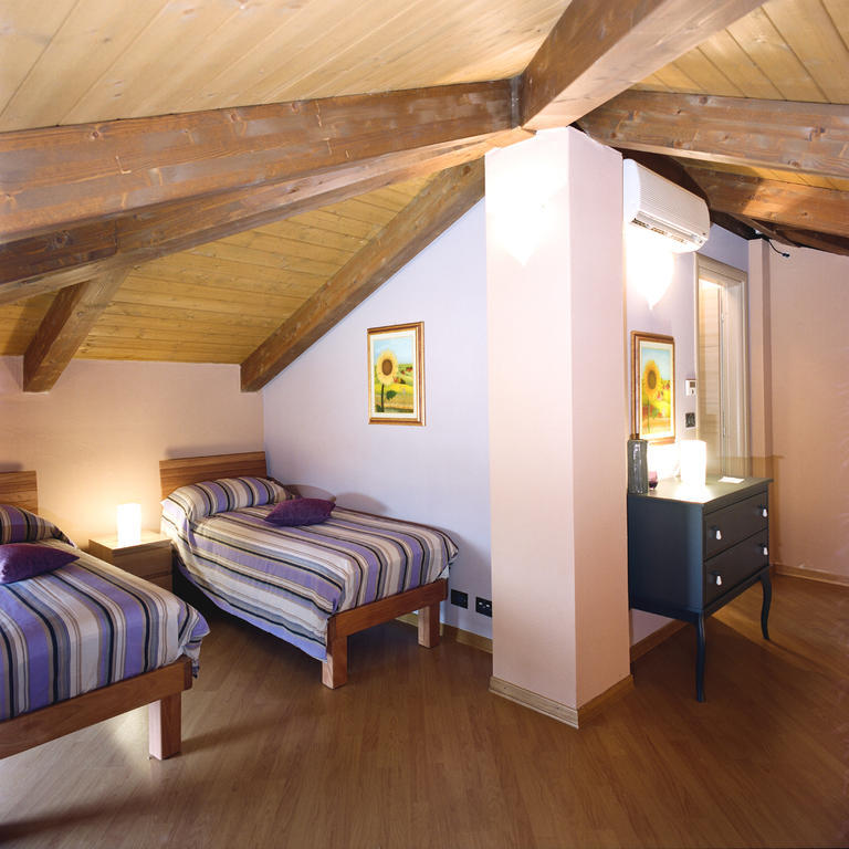 Tenuta Roletto Cuceglio Phòng bức ảnh